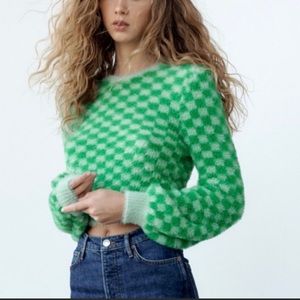 Zara - Green checkered fuzzy sweater